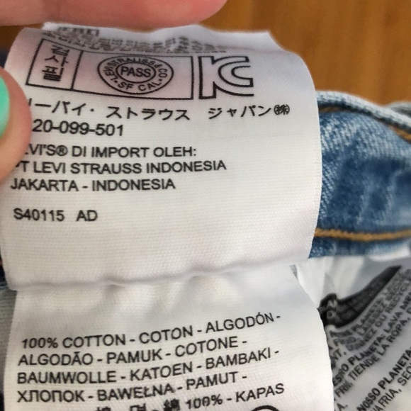 Levi’s Light Wash Distressed Denim Cutoff Shorts - Picture 3 of 5